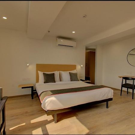 Shagun Hotel Вадодара Екстер'єр фото