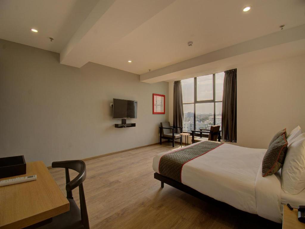 Shagun Hotel Вадодара Екстер'єр фото